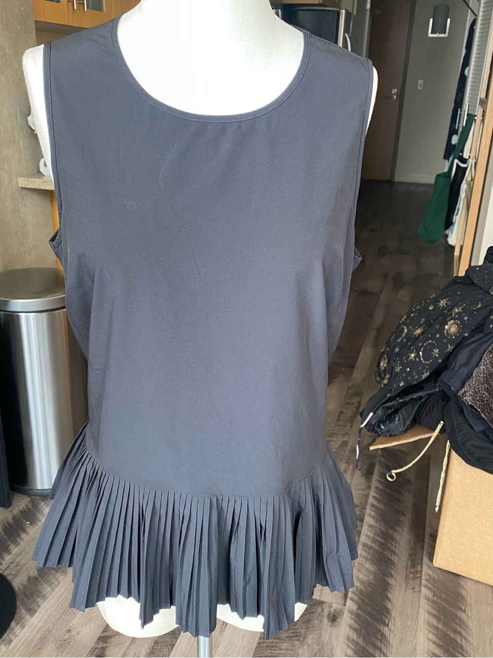 SPANX Sleeveless Pleated Peplum Tank